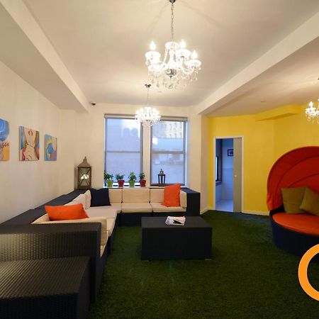 Q4 Hotel And Hostel New York Bagian luar foto
