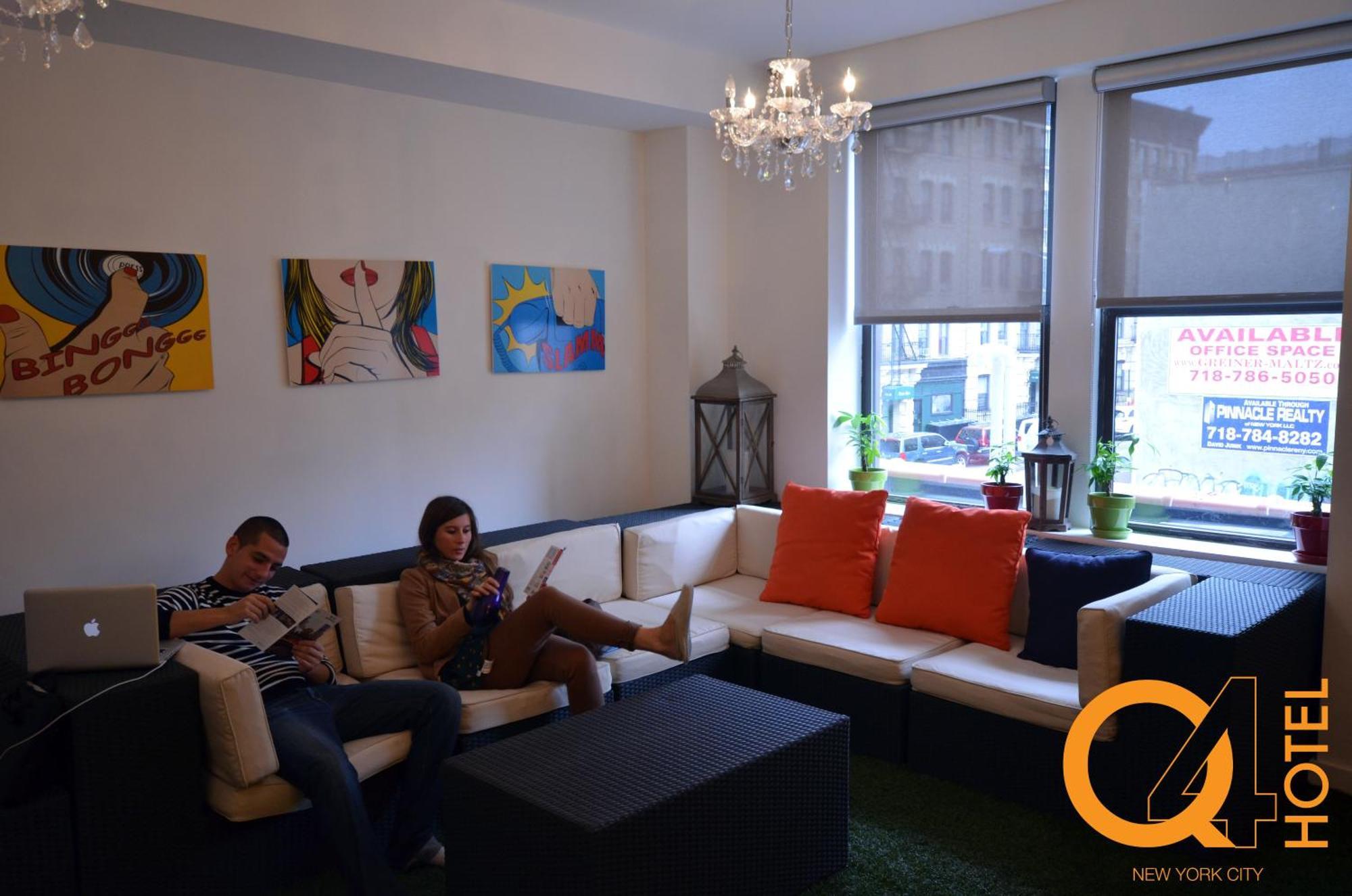 Q4 Hotel And Hostel New York Bagian luar foto