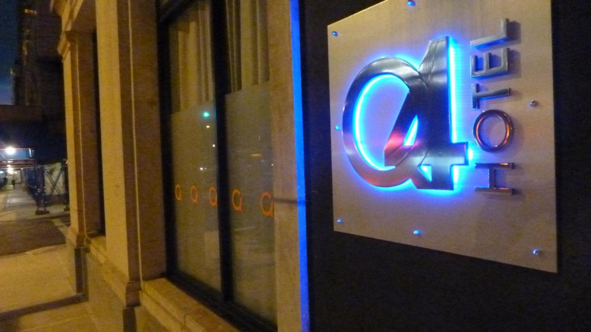 Q4 Hotel And Hostel New York Bagian luar foto