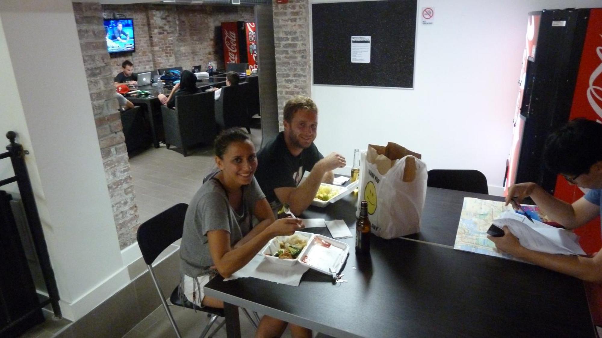 Q4 Hotel And Hostel New York Bagian luar foto