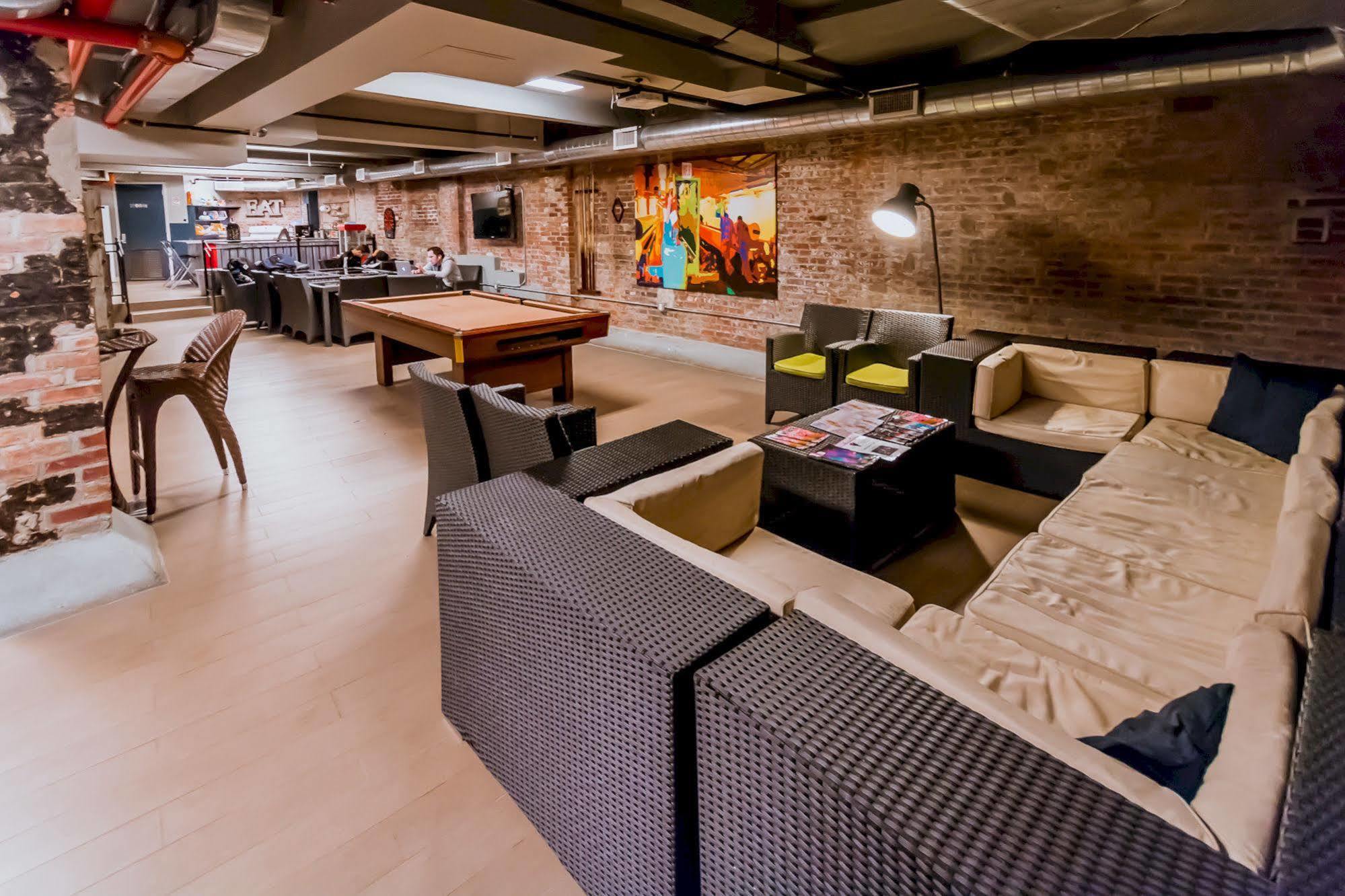 Q4 Hotel And Hostel New York Bagian luar foto