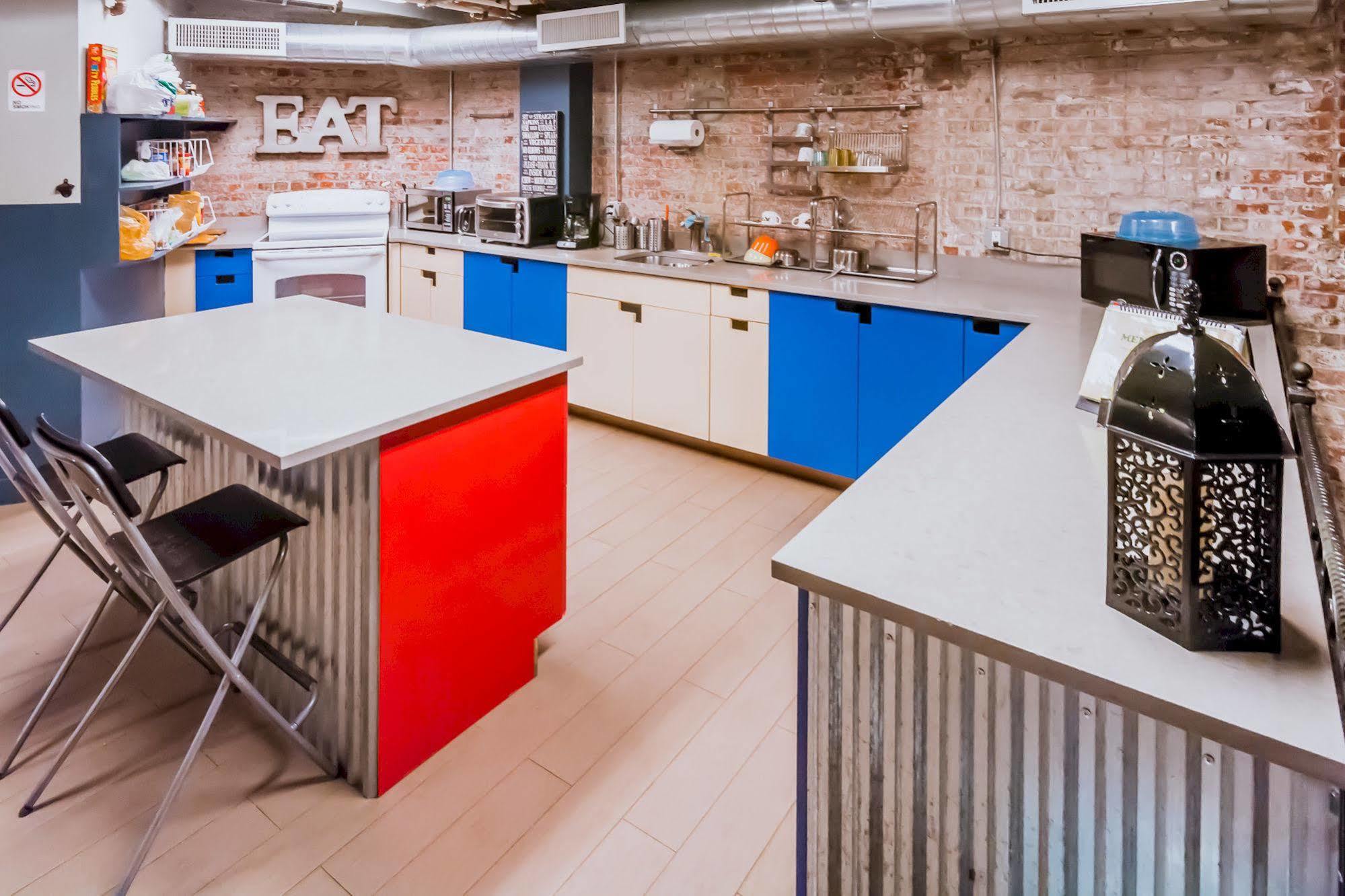 Q4 Hotel And Hostel New York Bagian luar foto